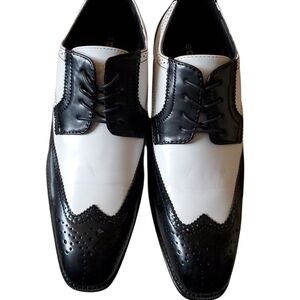 Boland Classic Men’s Two-Tone Black and White Wingtip Dress Shoes Size 11